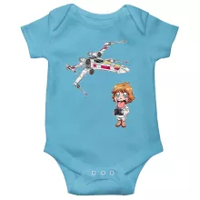 Cartoon SD Luke Skywalker Babyromper “Cartoon SD Luke Skywalker en X-Wing Mini Drone” – Star Wars parodie