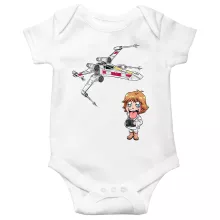 Cartoon SD Luke Skywalker Babyromper “Cartoon SD Luke Skywalker en X-Wing Mini Drone” – Star Wars parodie