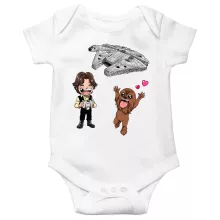 Cartoon SD Han Solo Babyromper “Cartoon SD Han Solo en Chewbacca en Millennium Falcon” – Star Wars parodie