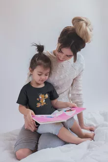 Schwarzer Yoshi Mädchen Kinder T-Shirt – Parodie auf Yoshi