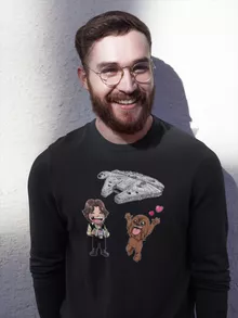 Han Solo Pullover “Han Solo und Chewbacca SD Karikaturen und Das Falcon Millenium Mini Drone” – Parodie auf Star Wars