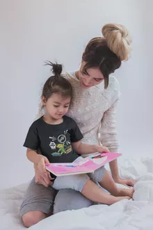 Link Mädchen Kinder T-Shirt “Link and die Aliens” – Parodie auf Zelda