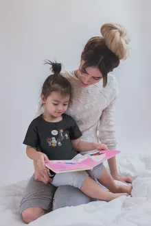 T-shirt Enfant Fille Luffy « C'est lui ! » – Parodie One Piece