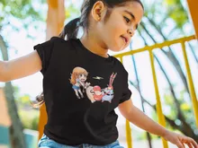 Maglietta per bambine e ragazze Nami “Nami e Eugene Harold Krab” – Parodia dei One Piece