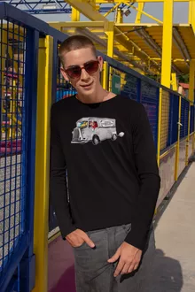 T-Shirt à manches longues Pikachu « Une reconversion réussie... » – Parodie Pokémon