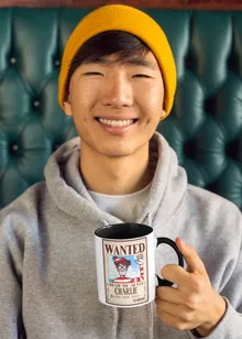 Mug Charlie « Mystérieux Wanted » – Parodie Où est Charlie