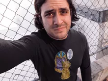 T-Shirt à manches longues « Une menace (pas) très sérieuse... » – Parodie Thanos