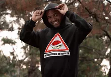 Sweat à capuche La carapace rouge « Interdiction de doubler ! » – Parodie Mario Kart