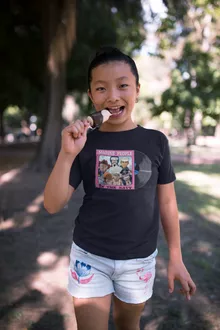 Garp Mädchen Kinder T-Shirt “Garp, Akainu, Aokiji, Kizaru, Sengoku und Smoker” – Parodie auf One Piece