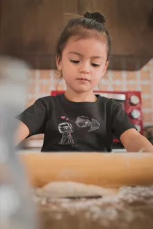 Tecknad SD Darth Vader Flickor barnens T-shirts “Tecknad SD Darth Vader och TIE Fighter Mini Drone” – Parodi Stjärnornas krig