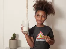 T-shirt Enfant Fille La banane « Chaussée glissante ! » – Parodie Mario Kart