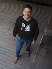 R2-D2 Pullover – Parodie auf Star Wars