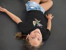 T-shirt Enfant Fille Link « Une île perdue dans l'Océan... » – Parodie Zelda