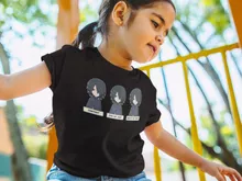 T-shirt Enfant Fille Sasuke Uchiwa « Toujours aussi expressif... » – Parodie Naruto