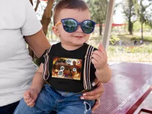 T-shirt bébé Luffy Vs Kaido « Un Combat titanesque... » – Parodie One Piece