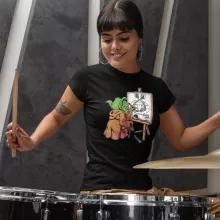 Eiichiro Yoda Damen T-shirt “Eiichiro Yoda trekt Luffy ondersteboven.” – One Piece parodie