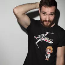 Cartoon SD Luke Skywalker T-shirt “Cartoon SD Luke Skywalker en X-Wing Mini Drone” – Star Wars parodie