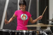 Emma Damen T-shirt “Emma van Grace Field House” – The Promised Neverland parodie