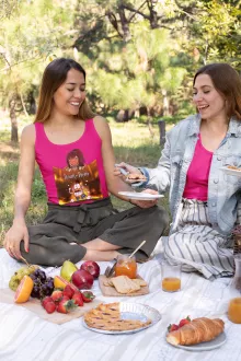 Sasha Braus Vrouwen Tank Top “Sasha Braus van Attack on Titan en Meneer aardappelhoofd van Toy Story” – Toy Story parodie