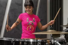 Natsu Damen T-shirt “Natsu, Lolonoa Zoro en Ryomen Sukuna (Yuji Itadori)” – One Piece parodie