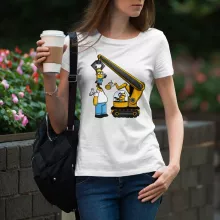 T-shirt för kvinnor “Minionerna och Homer Simpson” – Parodi Minionerna