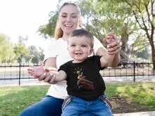 T-shirts para bebés Scrat “Scrat e O Rei Leão” – A Idade do Gelo de parodia