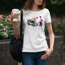 Mario T-shirt för kvinnor “Mario och Delorean” – Parodi Super Mario
