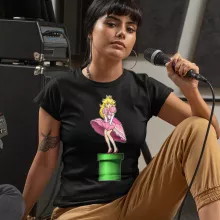 T-shirt Femme Princesse Peach « Poupoupidou Pou » – Parodie Super Mario