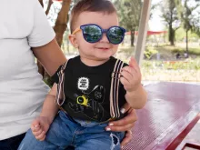 T-shirt bébé Dark Vador « A vos ordres, mon Mètre... !! » – Parodie Star Wars