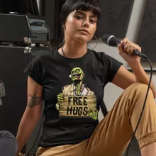 T-shirt Femme Walking Dead Zombie « Free Hugs - Zombie » – Parodie The Walking Dead