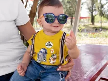 R2-D2 Baby T-shirt “R2-D2 und BB-8” – Parodie auf Star Wars