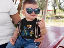 Batman Baby T-shirt “Batman und Robin” – Parodie auf One Piece