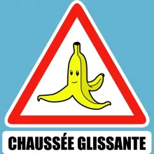 Body bébé La banane « Chaussée glissante ! » – Parodie Mario Kart